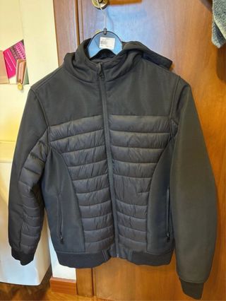 Giubbotto bambino nero con cappuccio