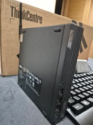 Ordenador Lenovo ThinkCentre M70q i5-14500T,32gb