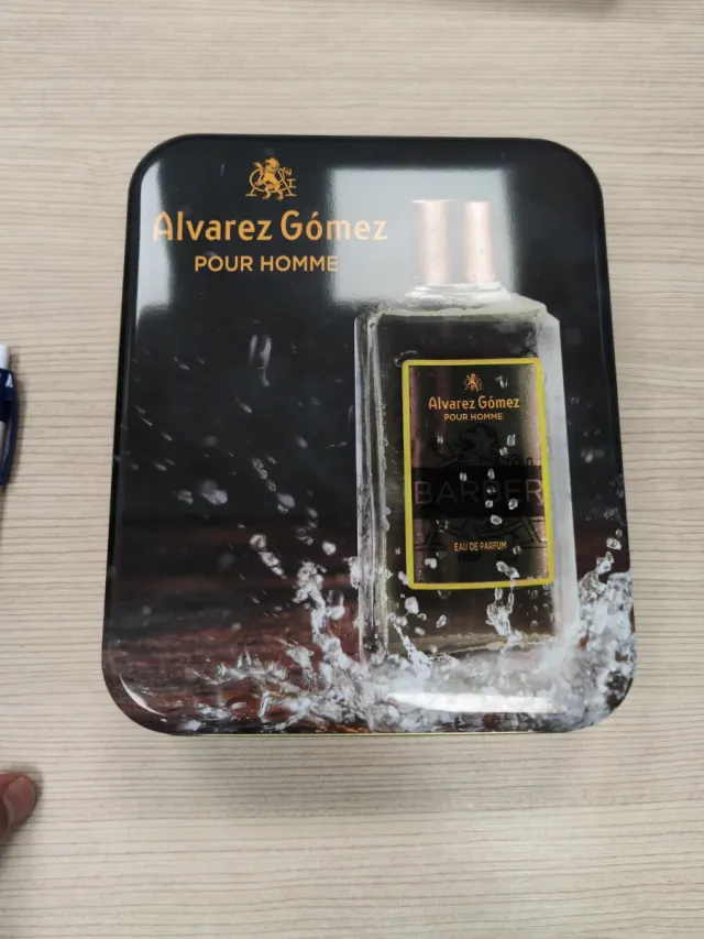 Caja metálica Álvarez Gómez