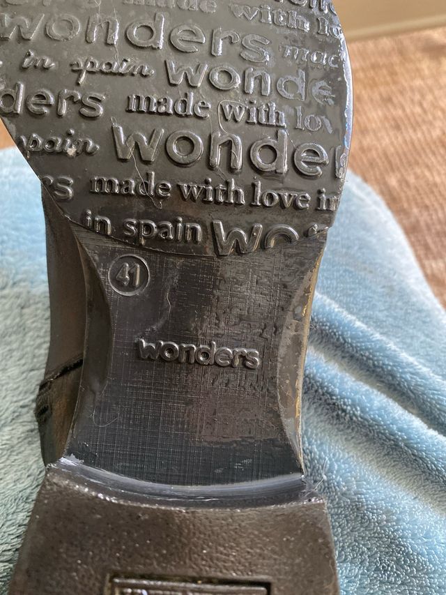 Botas altas de piel Wonders negras