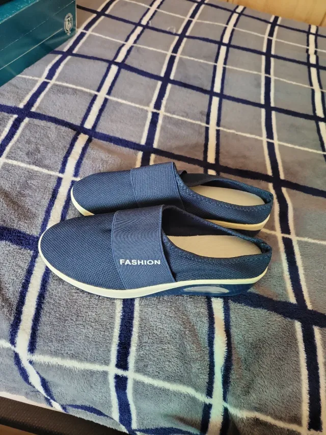 Zapatillas Azul NUEVAS 37