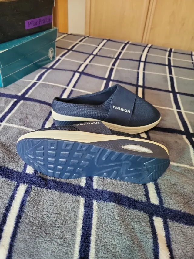 Zapatillas Azul NUEVAS 37