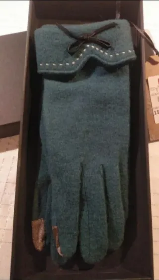 Nuevos Guantes de lana verde