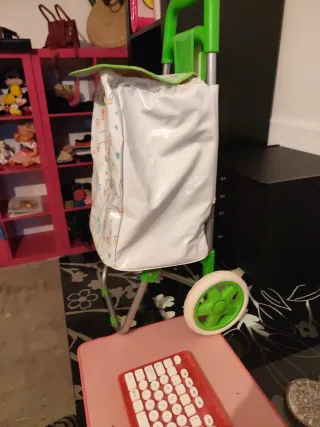 Carrito de compra infantil con estampado