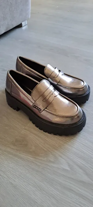 Mocasines plateados mujer nuevos
