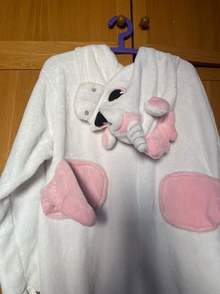 Pijama Entero Blanco y Rosa   es un disfraz