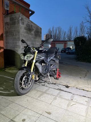 Triumph Street Triple ABS