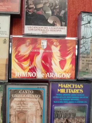 Cassettes Himnos,marchas militares...2 € unidad.