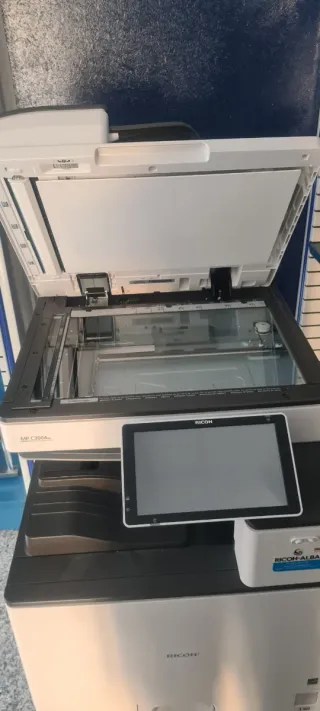 Impresora Multifuncional Ricoh MP C3004ex