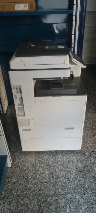 Impresora Multifuncional Ricoh MP C3004ex