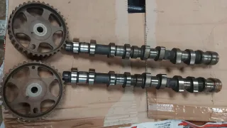 Árboles de levas y poleas motor NFU