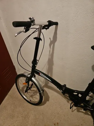 Bicicleta plegable negra