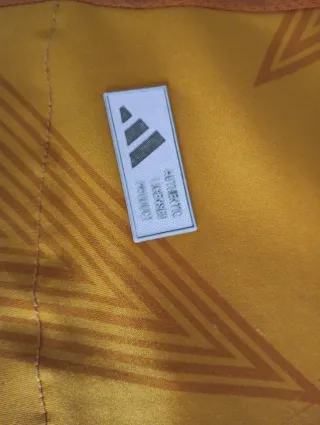 Camiseta Real Madrid Adidas Naranja Talla M