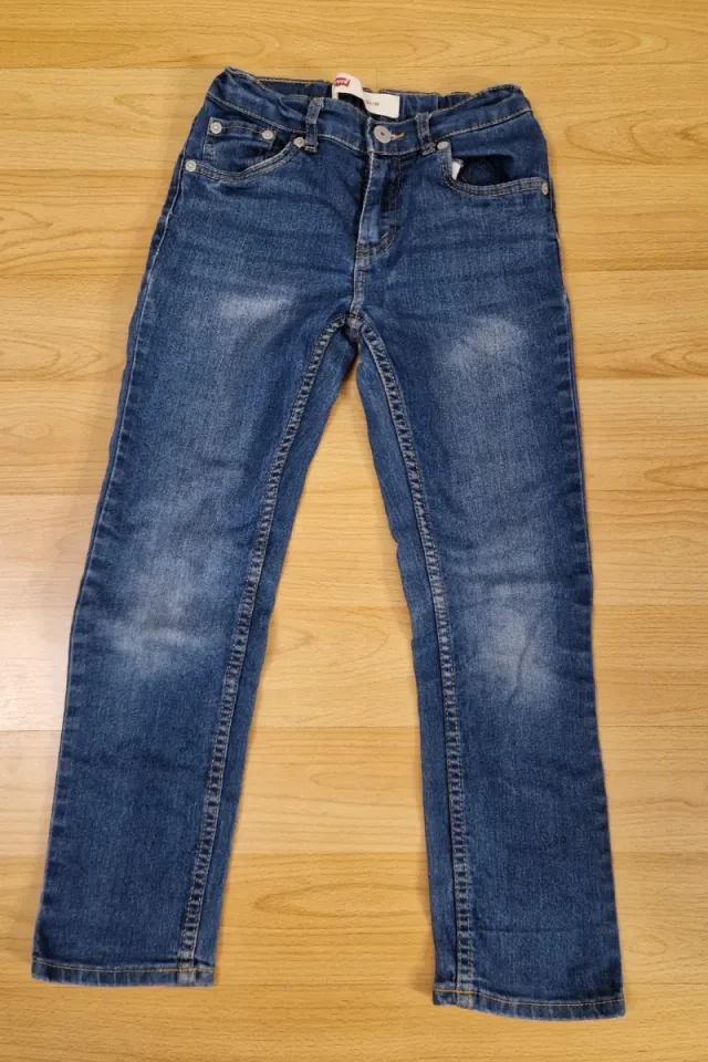 Pantalones vaqueros Levi's talla 128 cms 7-8 años