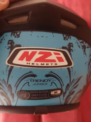 Casco Nzi Helmets trendy Jungle