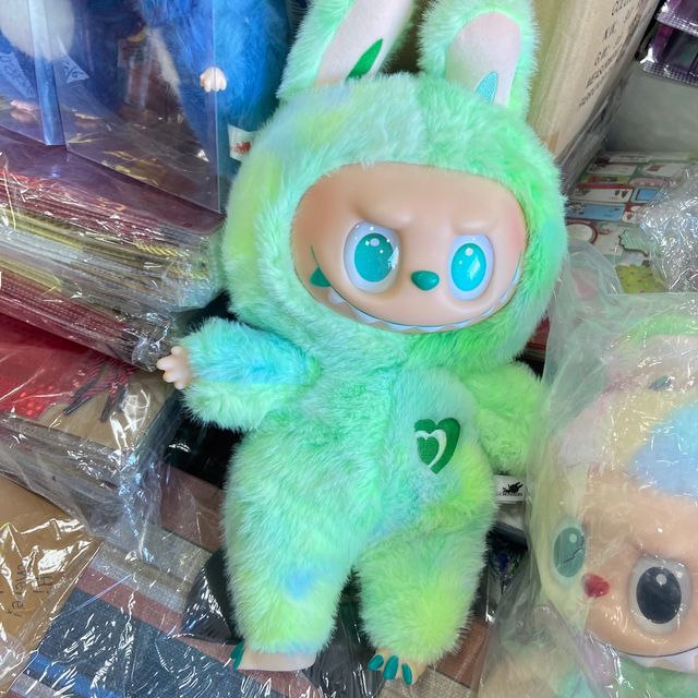 Labubu Peluche Verde y Azul