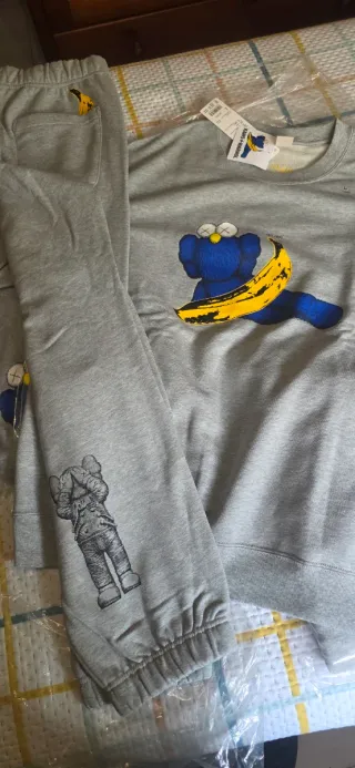 KAWS x Warhol Chándal Gris