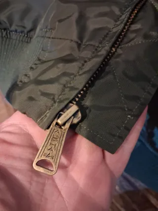 Cazadora bomber nylon verde