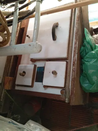 Cocina de leña antigua con horno