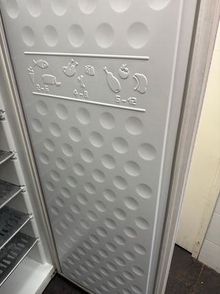 Congelador Vertical Cisaba CNG 158L