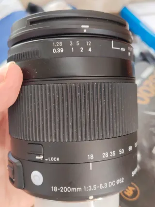 Objetivo Sigma 18-200