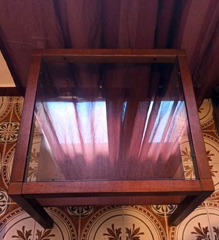 Conjunto mesas madera y cristal