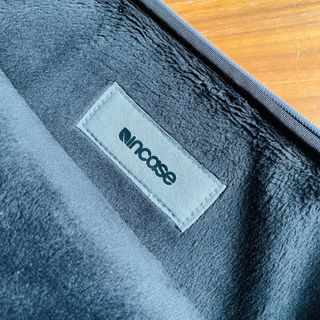 INCASE Funda para Portátil 13" a 15"