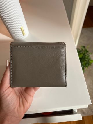 Cartera Guy Laroche Gris y Dorada