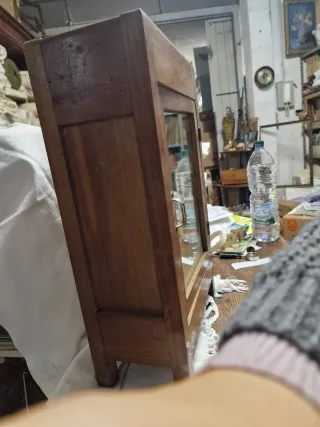 Modello Armadietto con Specchio da Restaurare