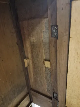 Modello Armadietto con Specchio da Restaurare