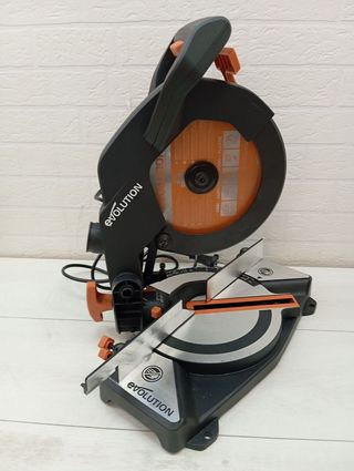 Sierra  Ingletadora  Evolution