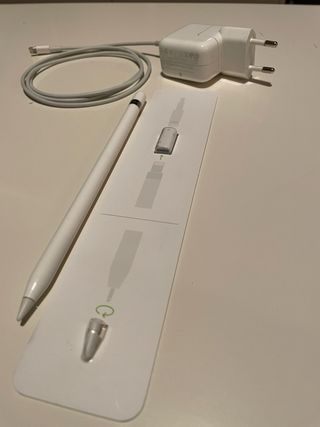 iPad 7ª Gen 32GB + Teclado y Apple Pencil