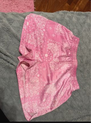 Pantaloncini rosa fantasia bandana