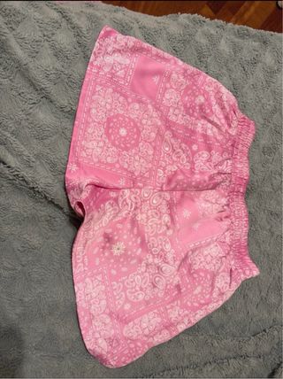 Pantaloncini rosa fantasia bandana