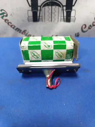 Luz cortesía coche clásico