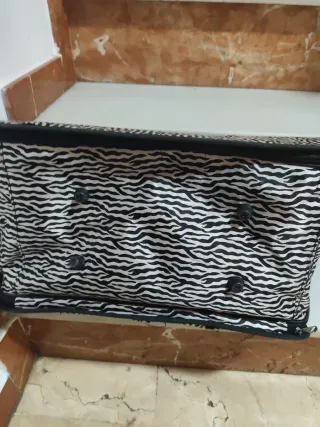 Transportín para perro cebra