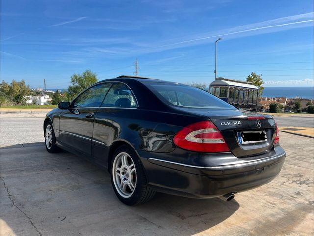 Mercedes-Benz  CLK 2002