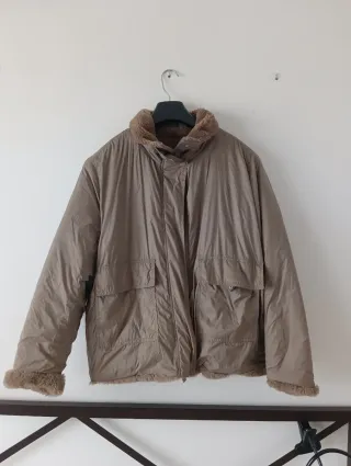 Abrigo Adolfo Domínguez impermeable y reversible