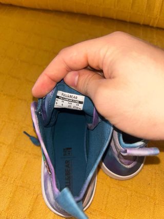 Zapatillas Pull and Bear edición especial MTV.