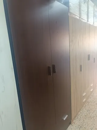 Armario de 2 puertas precio 179€