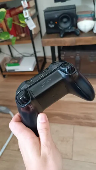 Xbox One S 500GB + Controller + FIFA 20 e Black Ops 4