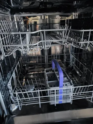 Lavavajillas Beko averiado