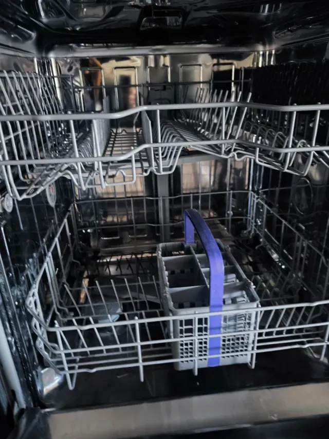 Lavavajillas Beko averiado