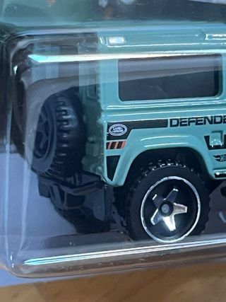 Hot Wheels Land Rover Defender 90