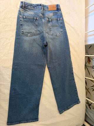 Zara Jeans Crop Azul Esta Temporada. elasticos