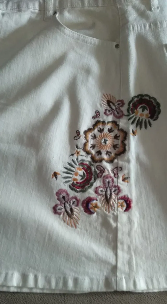 Falda vaquera blanca