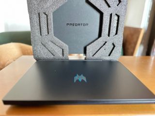 Acer predator helios 300 RTX 3070 schermo 2k QHD