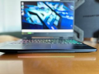 Acer predator helios 300 RTX 3070 schermo 2k QHD