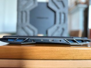 Acer predator helios 300 RTX 3070 schermo 2k QHD