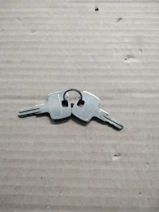 Tapón antirrobo depósito combustible con llave